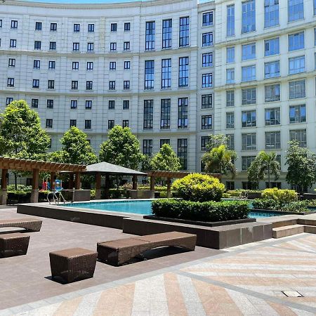 Studio Condo Building 81 Newport Boulevard Manila Bagian luar foto