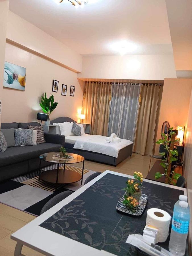 Studio Condo Building 81 Newport Boulevard Manila Bagian luar foto