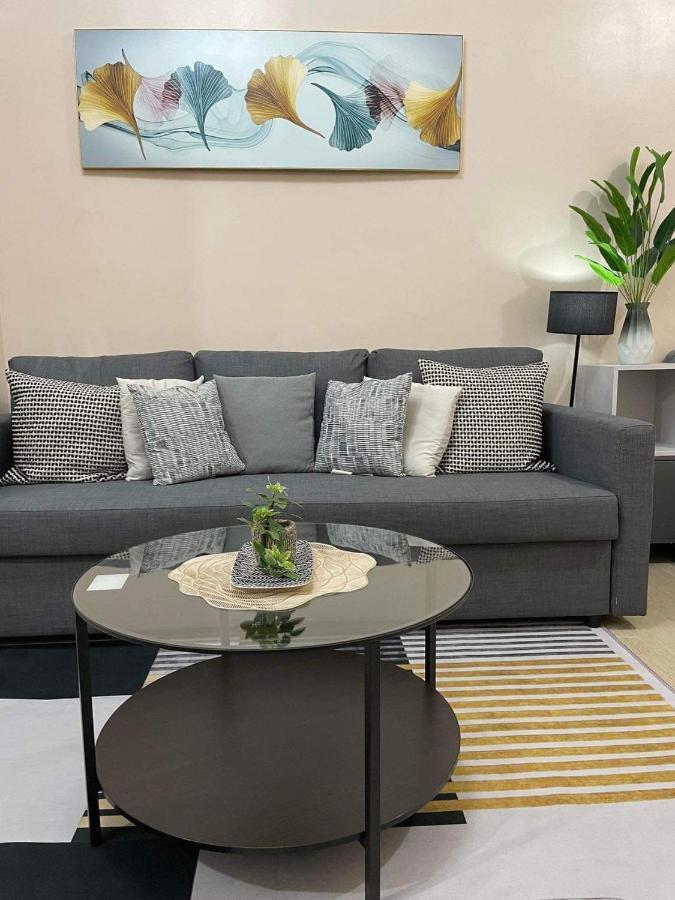 Studio Condo Building 81 Newport Boulevard Manila Bagian luar foto